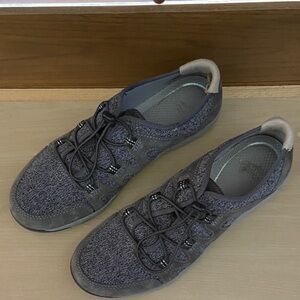 Women’s 40 9.5 - 10 Gray Casual Sneakers Shoes